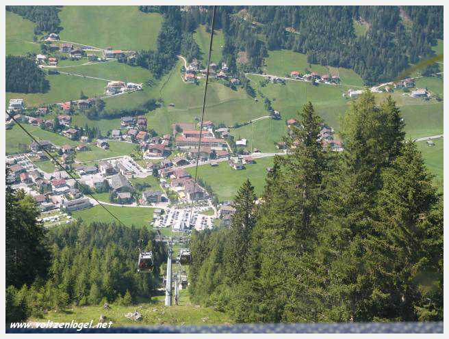 Vue panoramique des montagnes alpines de Neustift au Stubaital