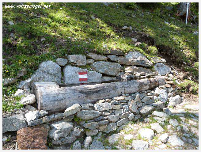 Vue panoramique des montagnes alpines de Neustift au Stubaital