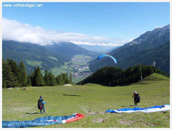 Vue panoramique des montagnes alpines de Neustift au Stubaital