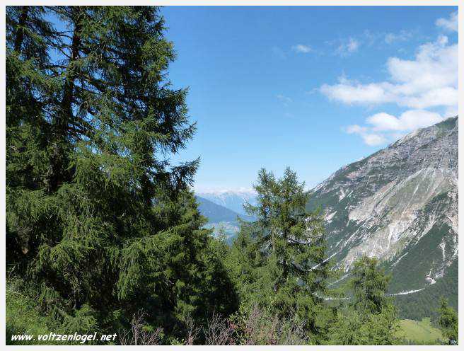 Vue panoramique des montagnes alpines de Neustift au Stubaital