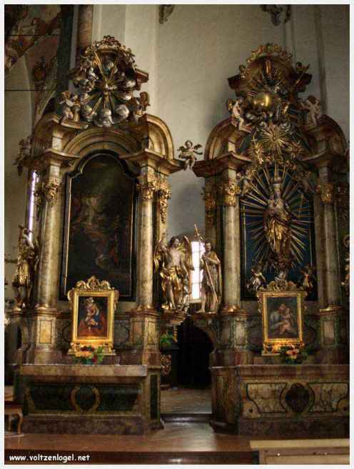 Architecture gothique et charme historique de la vieille ville de Hall