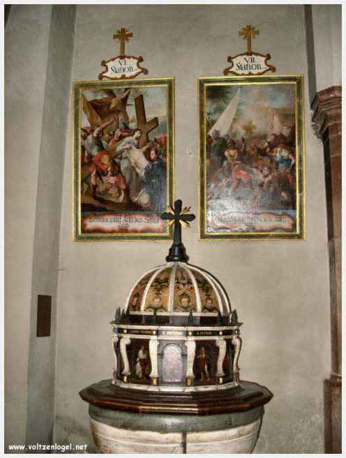 Architecture gothique et charme historique de la vieille ville de Hall