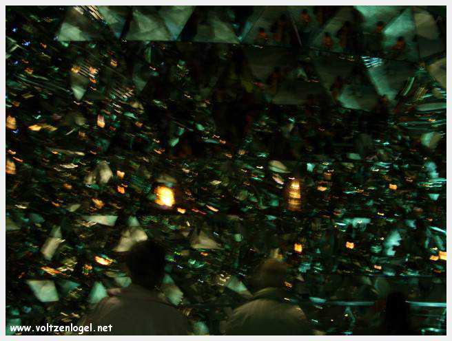 Éclat du cristal Swarovski à Wattens, Tyrol : Chambres des Merveilles et créations uniques