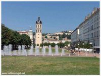 Découverte des paysages et villes historiques en France