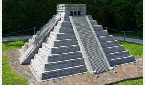 Pyramide El Castillo à Chichen Itza