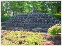 Stupas de Borobudur, symbole de sérénité et de spiritualité.