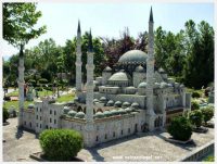 Explorez la Mosquée Souleymane et ses trésors cachés à Istanbul
