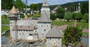 Château Fort Heidenreichstein entouré de douves, au cœur du Waldviertel