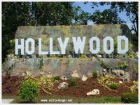 Lettres géantes d'Hollywood surplombant Los Angeles avec vue panoramique