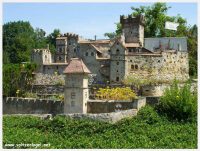 Château Churburg : forteresse médiévale avec vue imprenable sur la vallée Matschertal