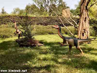 Dino-Zoo, parc de dinosaures dans le Doubs
