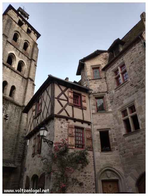 Vieux centre historique, village corrézien, Beaulieu