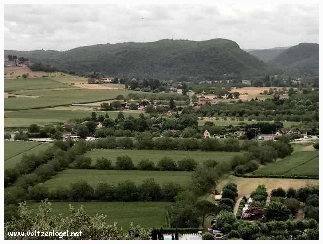 Vue de la vallée de la Dordogne à Beynac-et-Cazenac