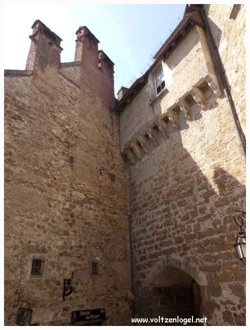 Enceinte fortifiée du château de Carennac