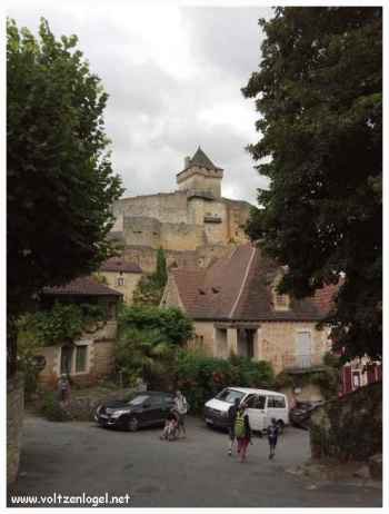 Le château de Castelnaud dans la vallée de la Dordogne
