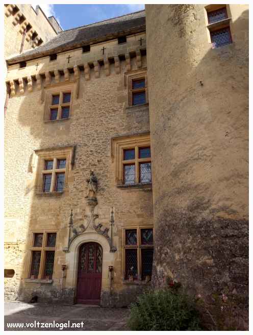 Château de Puymartin, les tours de Puymartin, les pièces meublées, les remparts, le parc