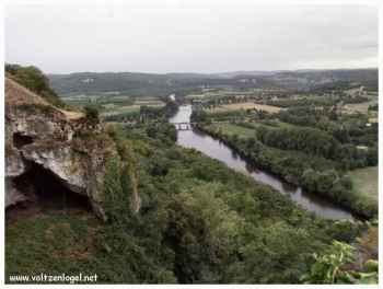 Exploration de la grotte de Domme, un enchantement près de la Dordogne.