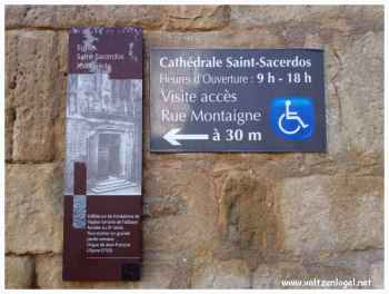 La cathédrale Saint-Sacerdos de Sarlat, place du Peyrou