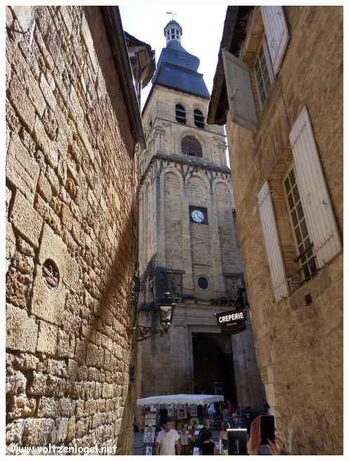 Le Monument Historique Ancienne cathédrale Saint-Sacerdos de Sarlat