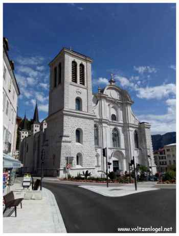 La cathédrale de Saint-Claude Monument Historique incontournable