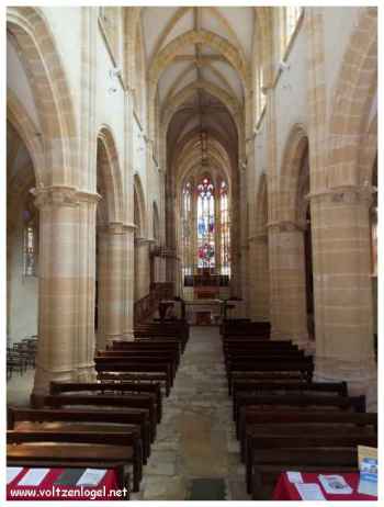 Le retable du Maître d'Ambierle ; L'église Saint-Martin
