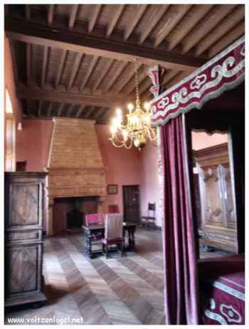 Chambre meublée château de Castelnau-Bretenoux