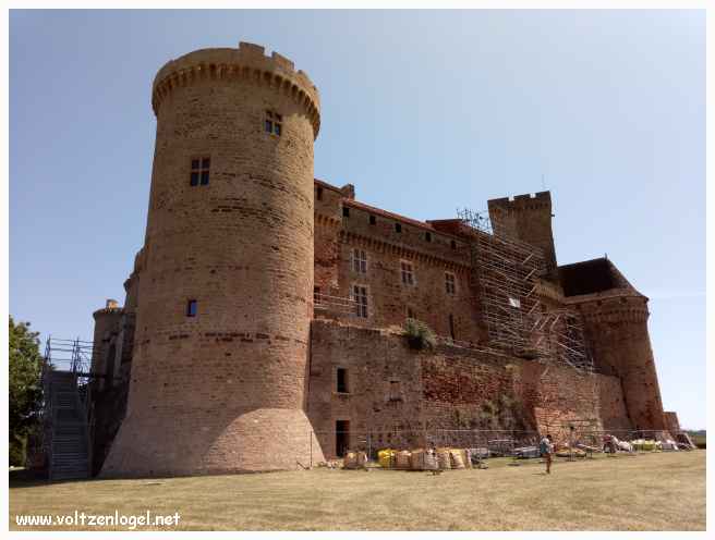 Le château de Castelnau-Bretenoux en Dordogne