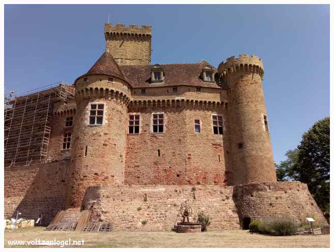 Le château Castelnau-Bretenoux, château-fort imposant du Quercy