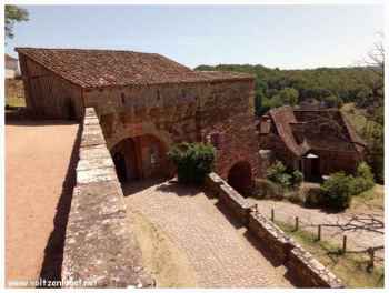 Le château-fort de Castelnau, la vallée de la Dordogne