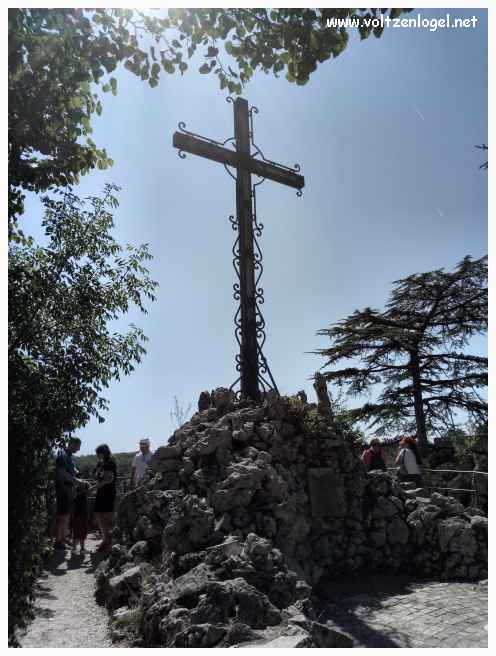 Photos du Chemin de Croix, la Croix de Jérusalem