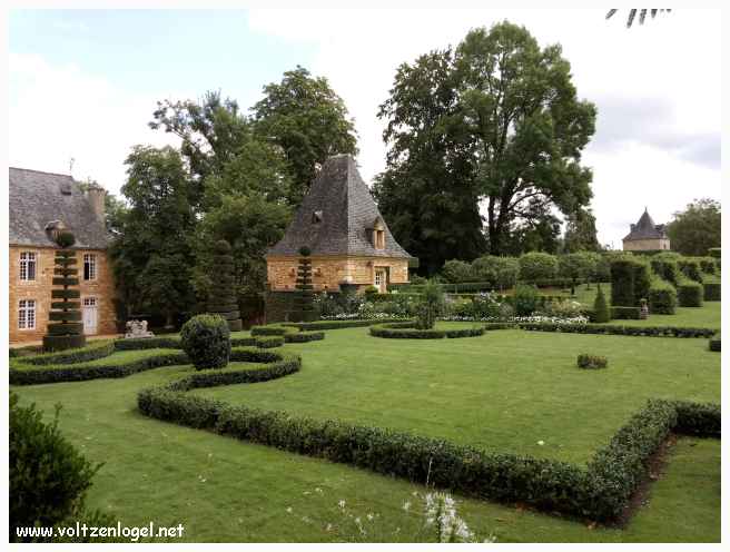 Visite des jardins du manoir d'Eyrignac à Salignac