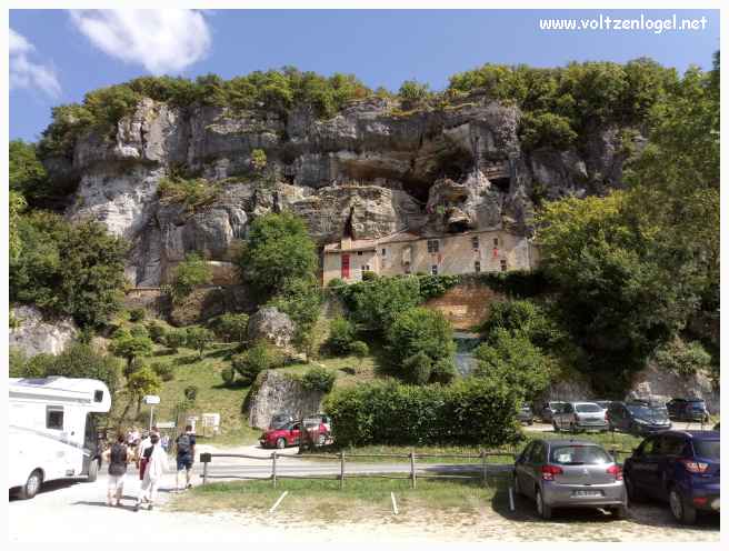 La maison forte de Reignac un château en Dordogne