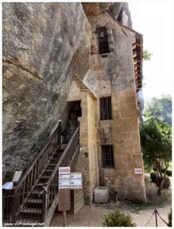 Photos du Monument Historique Maison forte de Reignac