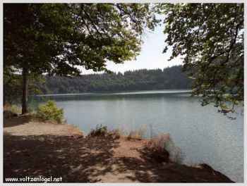 Le Lac Pavin est un site exceptionnel en Auvergne