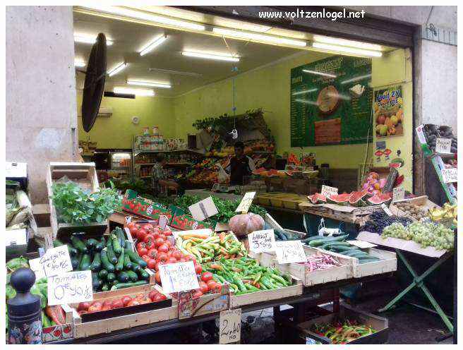 Exploration des trésors de l'Avenue de La Canebière à Marseille.