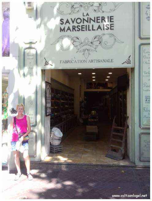 Marseille la cité phocéenne. L'Avenue de La Canebière à Marseille