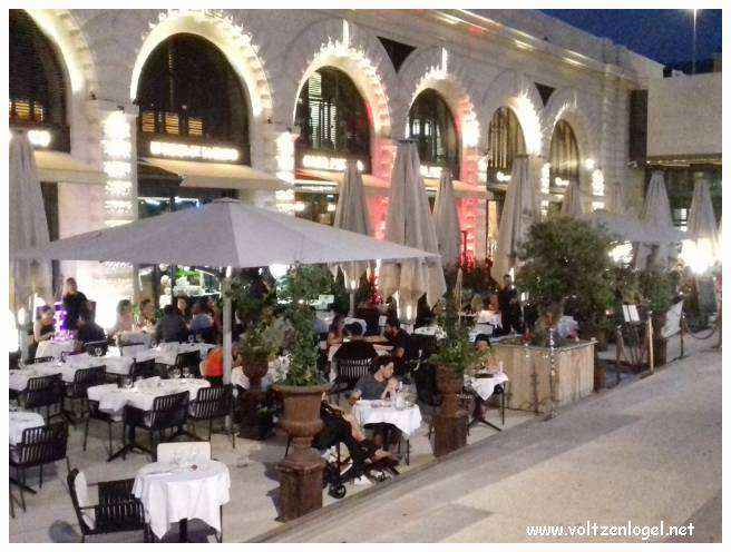 Cathédrale de Marseille: Immersion dans son patrimoine culturel et artistique.