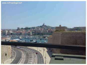 Détail de la dentelle noire du MuCEM, Marseille