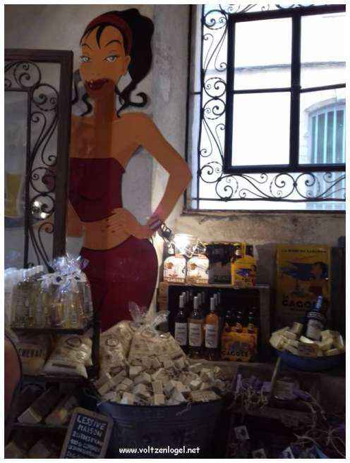 Vue panoramique du Panier à Marseille, révélant son riche patrimoine historique.