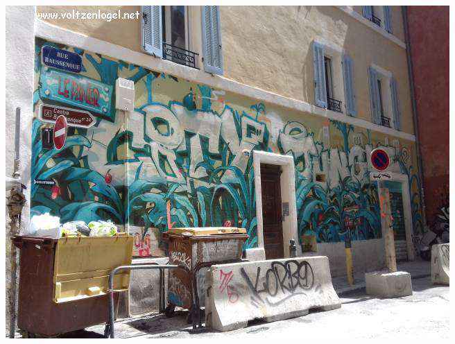 Vue panoramique du Panier à Marseille, révélant son riche patrimoine historique.