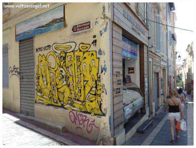 Vue panoramique du Panier à Marseille, révélant son riche patrimoine historique.