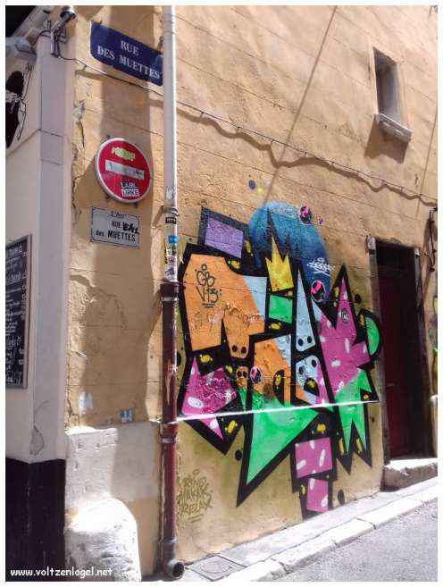 Vue panoramique du Panier à Marseille, révélant son riche patrimoine historique.
