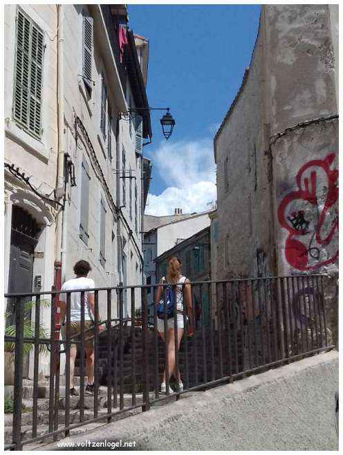 Vue panoramique du Panier à Marseille, révélant son riche patrimoine historique.