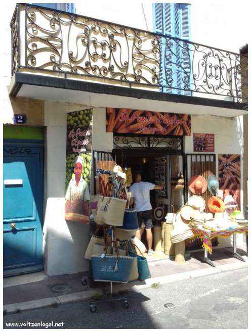 Vue panoramique du Panier à Marseille, révélant son riche patrimoine historique.