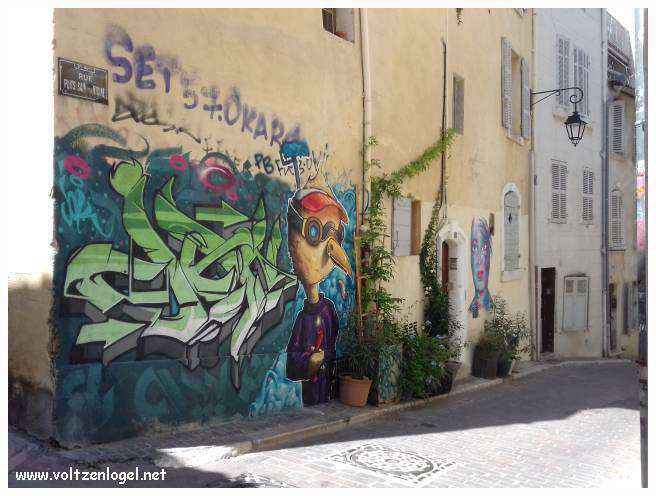 Vue panoramique du Panier à Marseille, révélant son riche patrimoine historique.