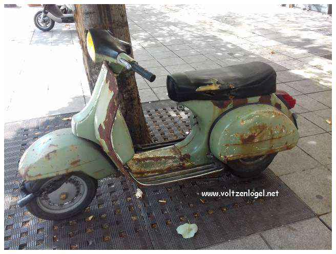 Exploration des trésors cachés du quartier historique du Panier à Marseille.