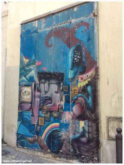 Exploration des trésors cachés du quartier historique du Panier à Marseille.