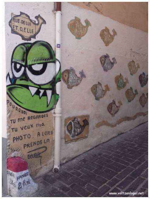 Exploration des trésors cachés du quartier historique du Panier à Marseille.