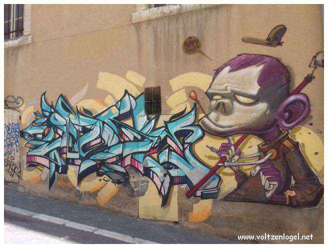 Exploration des trésors cachés du quartier historique du Panier à Marseille.