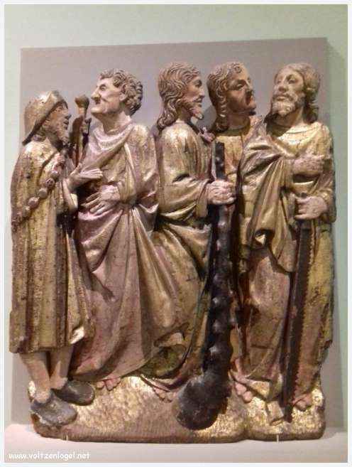 Exploration des trésors artistiques et historiques du Musée Calvet à Avignon.